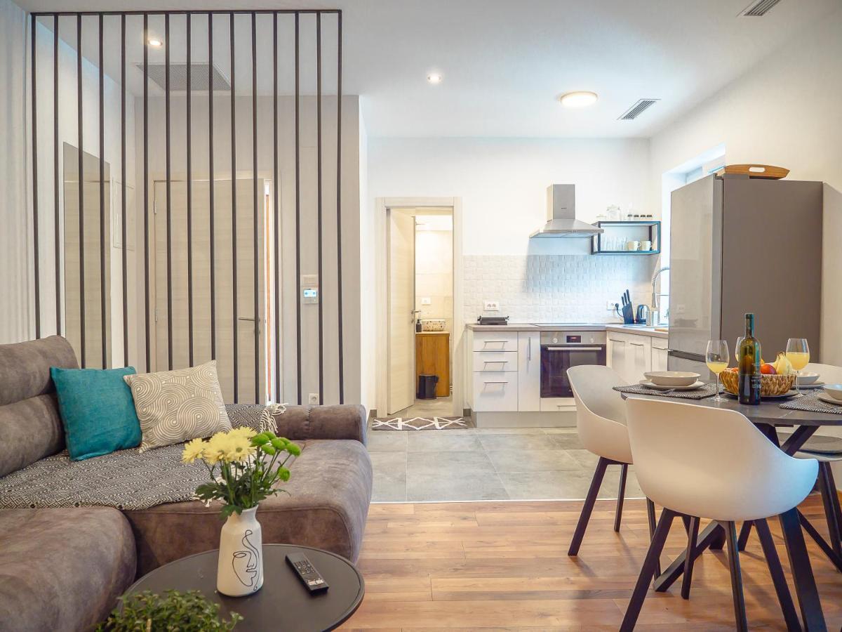 רייקה Apartmani Dora & Luka מראה חיצוני תמונה