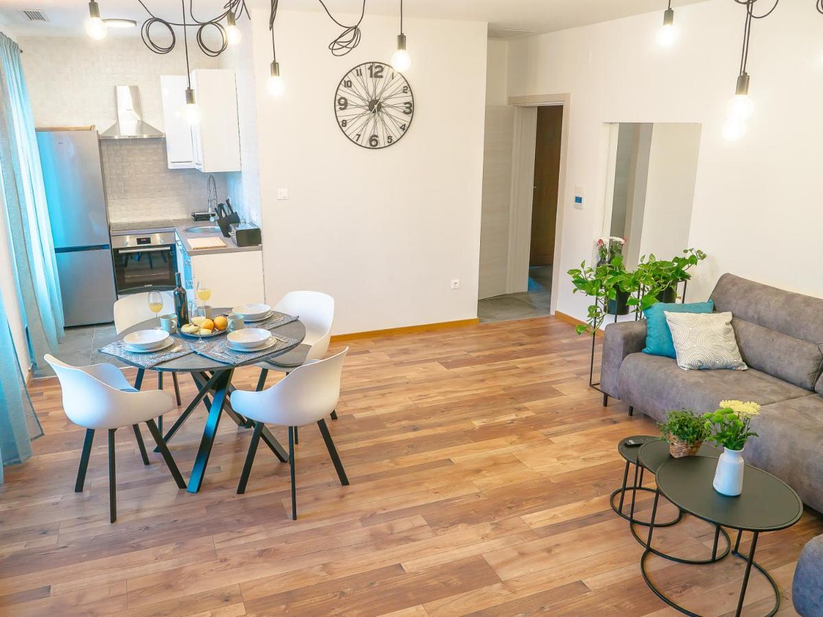 רייקה Apartmani Dora & Luka מראה חיצוני תמונה